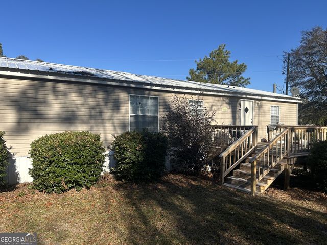 437 Burkhalter Circle, Claxton, GA 30417