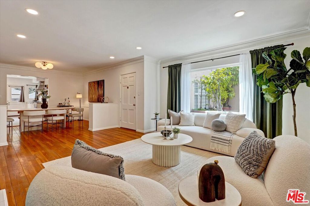 1346 N Crescent Heights Boulevard 1, West Hollywood, CA 90046 — photo 2