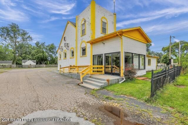 4701 Pleasant Grove Road, Lansing, MI 48910