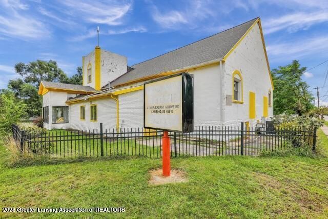 4701 Pleasant Grove Road, Lansing, MI 48910