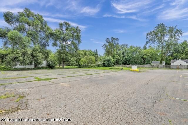 4701 Pleasant Grove Road, Lansing, MI 48910