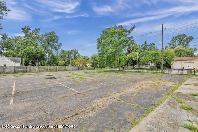 4701 Pleasant Grove Road, Lansing, MI 48910