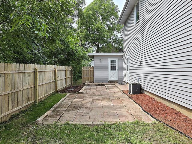 2811 W Acre AVENUE, Franklin, WI 53132