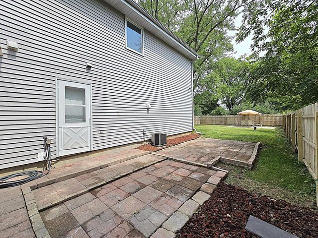 2811 W Acre AVENUE, Franklin, WI 53132