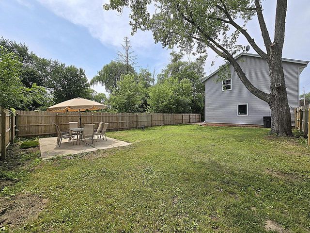 2811 W Acre AVENUE, Franklin, WI 53132