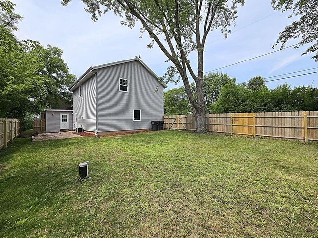 2811 W Acre AVENUE, Franklin, WI 53132