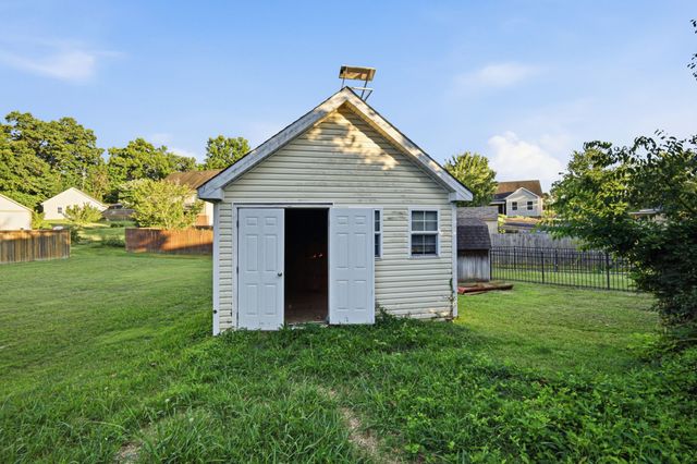 2908 Sams Ct, Spring Hill, TN 37174