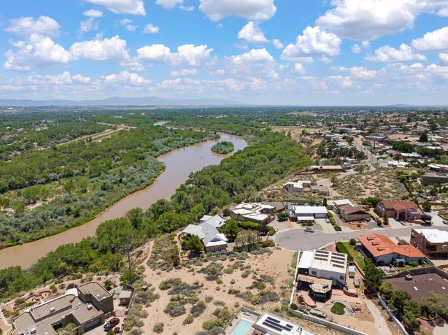 1604 Bluffside Place NW, Albuquerque, NM 87105