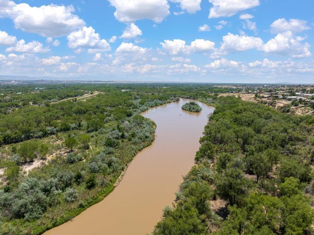 1604 Bluffside Place NW, Albuquerque, NM 87105