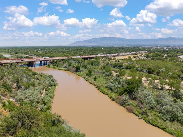 1604 Bluffside Place NW, Albuquerque, NM 87105