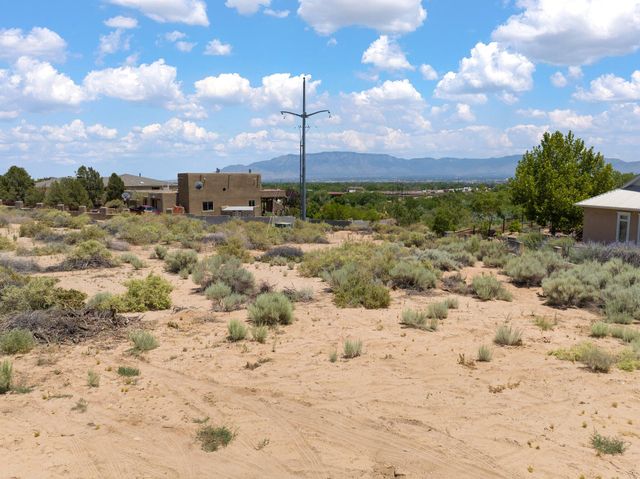 1604 Bluffside Place NW, Albuquerque, NM 87105