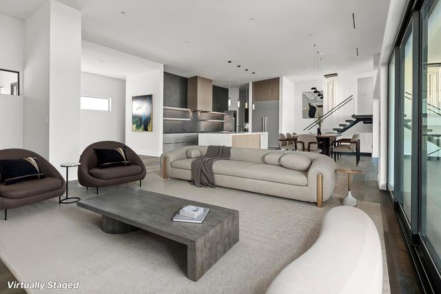 1702 Moonlights TRCE, Spicewood, TX 78669