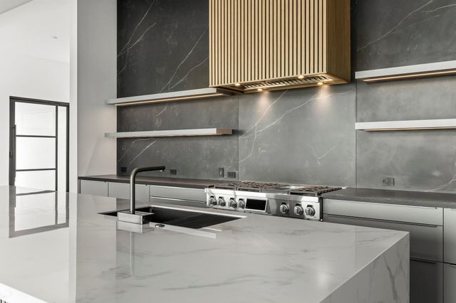 1702 Moonlights TRCE, Spicewood, TX 78669