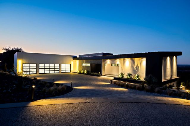 1702 Moonlights TRCE, Spicewood, TX 78669