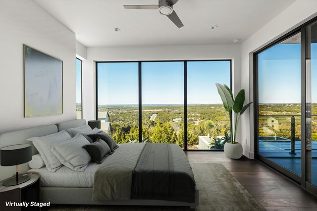 1702 Moonlights TRCE, Spicewood, TX 78669