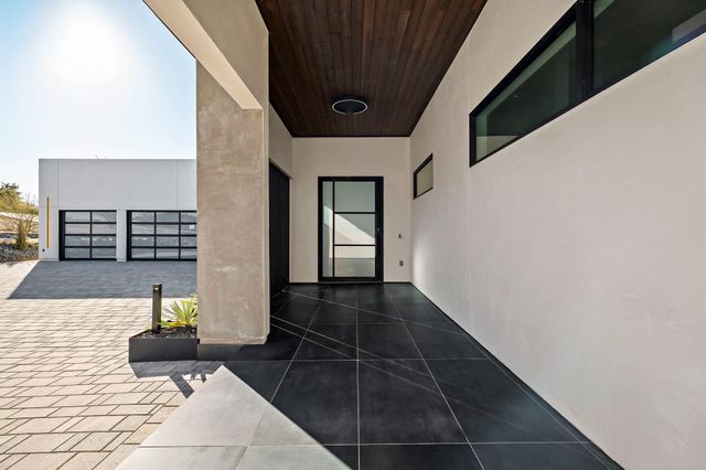 1702 Moonlights TRCE, Spicewood, TX 78669