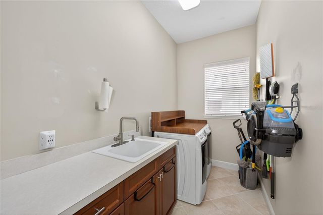 2234 CALLAWAY COURT, Davenport, FL 33837