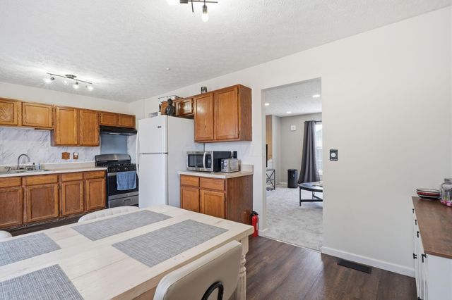 492 Courtright Drive, Pickerington, OH 43147