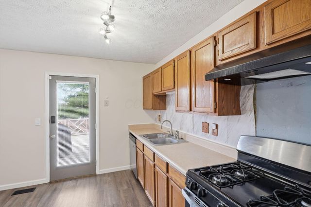 492 Courtright Drive, Pickerington, OH 43147