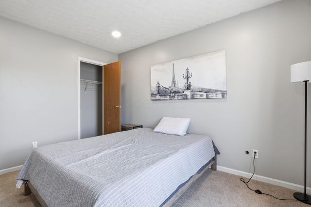 492 Courtright Drive, Pickerington, OH 43147