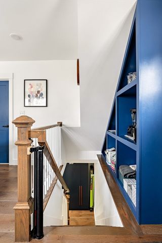 62 Governor Winthrop Rd 1, Somerville, MA 02145