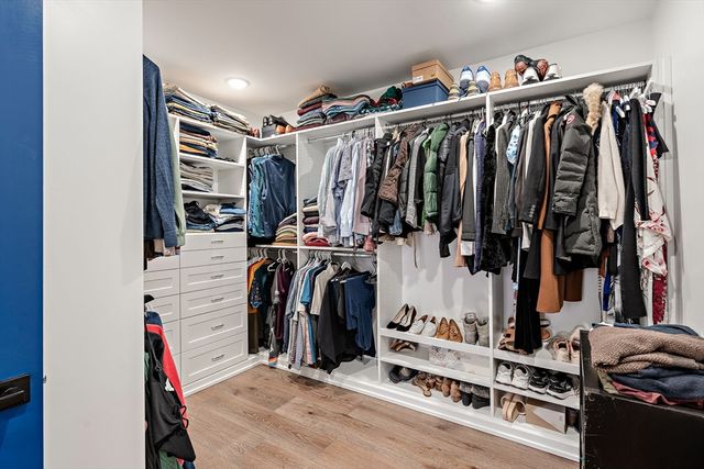 62 Governor Winthrop Rd 1, Somerville, MA 02145