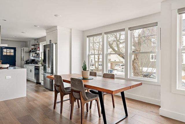 62 Governor Winthrop Rd 1, Somerville, MA 02145