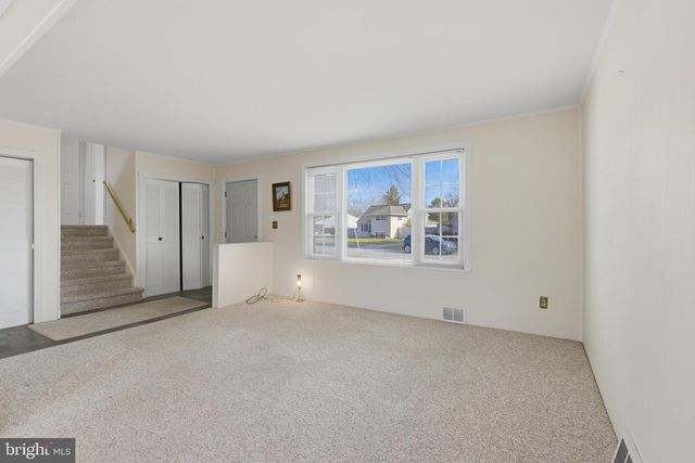 3 MATTHEWS RD, Newark, DE 19713