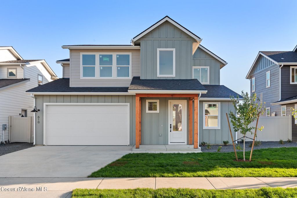 610 MOSCOW ST, Sandpoint, ID 83864