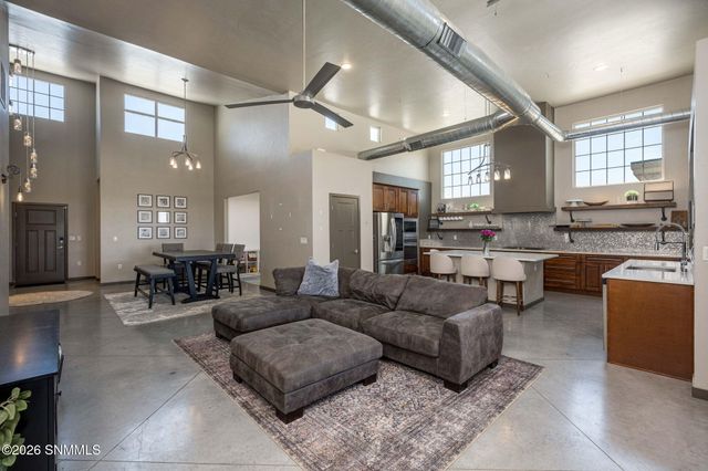 5648 Via Estrella, Las Cruces, NM 88011