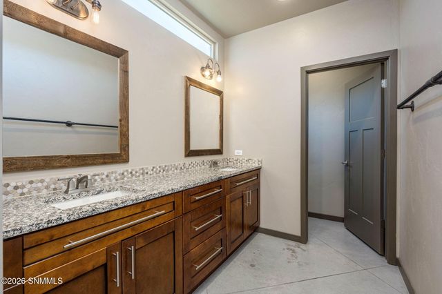 5648 Via Estrella, Las Cruces, NM 88011