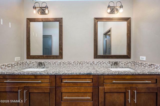 5648 Via Estrella, Las Cruces, NM 88011