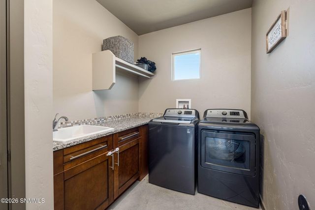 5648 Via Estrella, Las Cruces, NM 88011