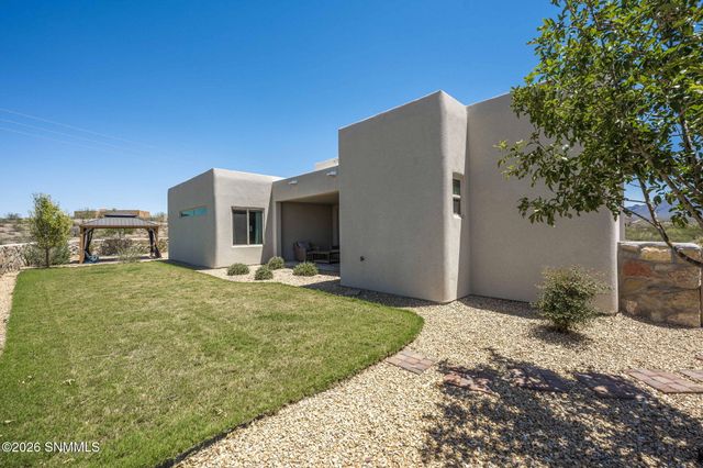 5648 Via Estrella, Las Cruces, NM 88011