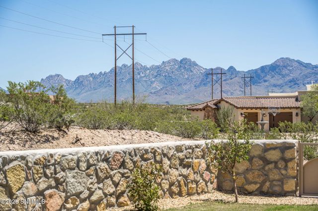 5648 Via Estrella, Las Cruces, NM 88011