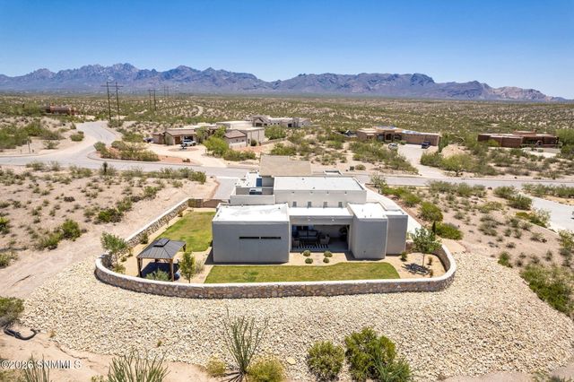 5648 Via Estrella, Las Cruces, NM 88011