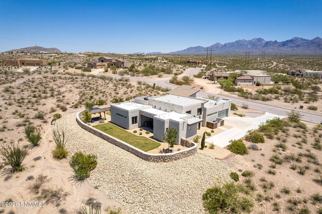 5648 Via Estrella, Las Cruces, NM 88011