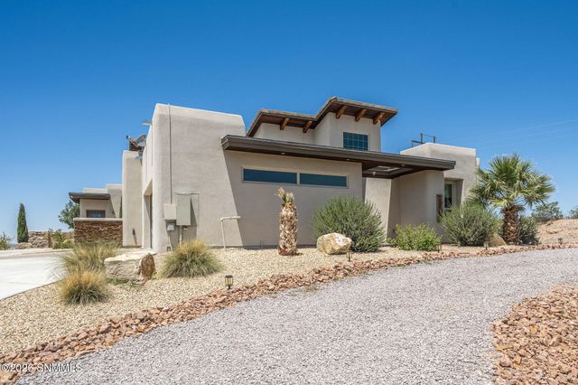 5648 Via Estrella, Las Cruces, NM 88011