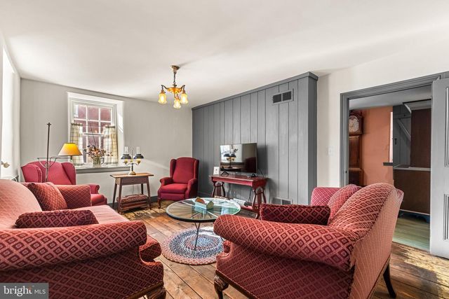12040 BALTIMORE ST, Glen Rock, PA 17327