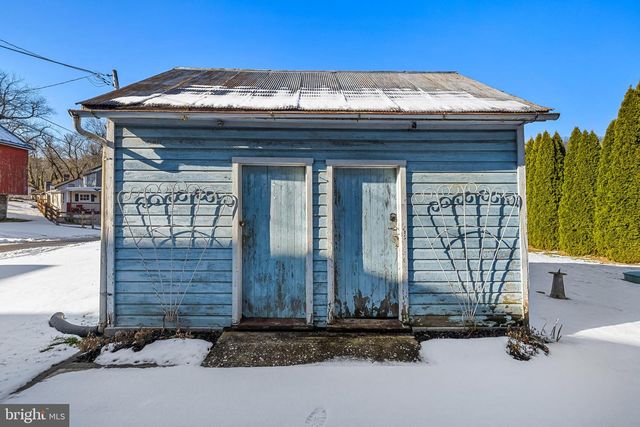 12040 BALTIMORE ST, Glen Rock, PA 17327