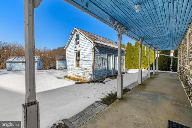 12040 BALTIMORE ST, Glen Rock, PA 17327