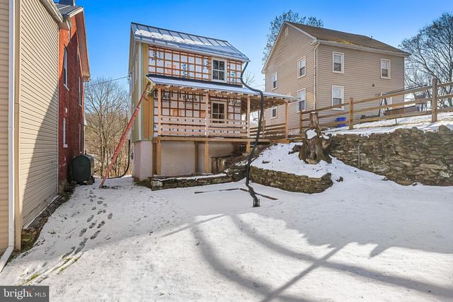 12040 BALTIMORE ST, Glen Rock, PA 17327