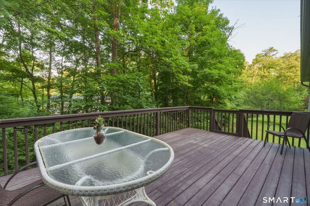 518 Bennetts Farm Road, Ridgefield, CT 06877