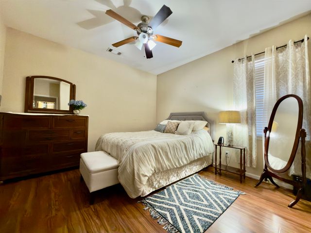 4646 NOB HILL DR, Bartlett, TN 38002