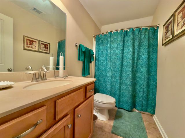 4646 NOB HILL DR, Bartlett, TN 38002