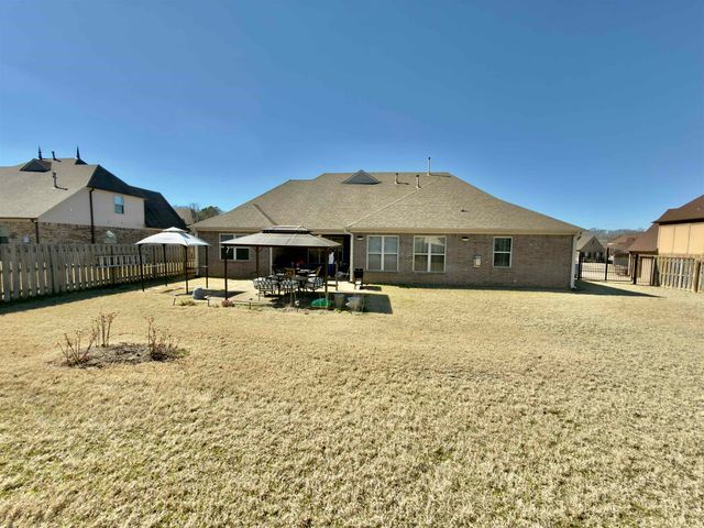 4646 NOB HILL DR, Bartlett, TN 38002