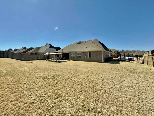 4646 NOB HILL DR, Bartlett, TN 38002