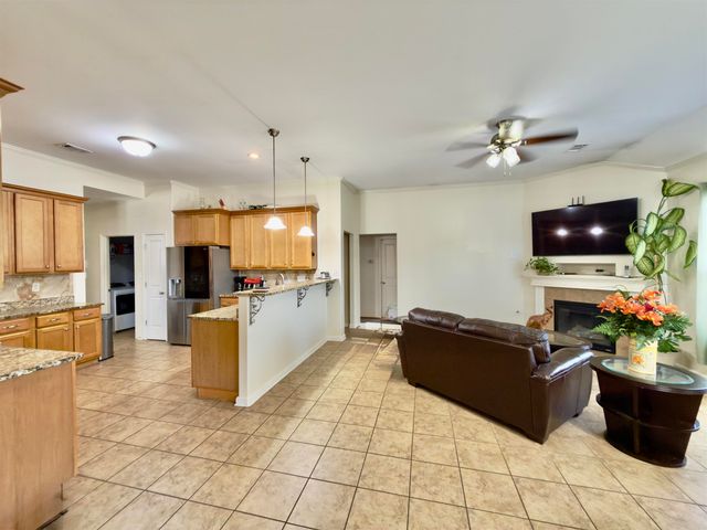 4646 NOB HILL DR, Bartlett, TN 38002