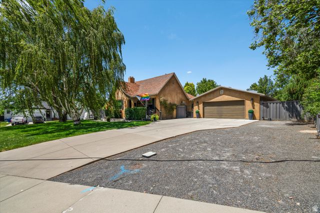 1809 E GUNDERSON LN, Holladay, UT 84124