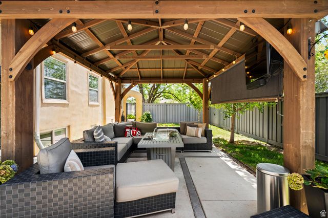 1809 E GUNDERSON LN, Holladay, UT 84124